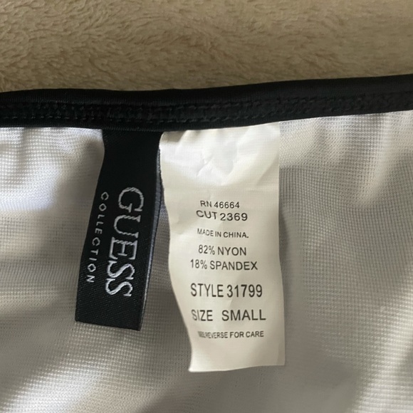 Guess one piece swimsuit - Picture 4 of 5